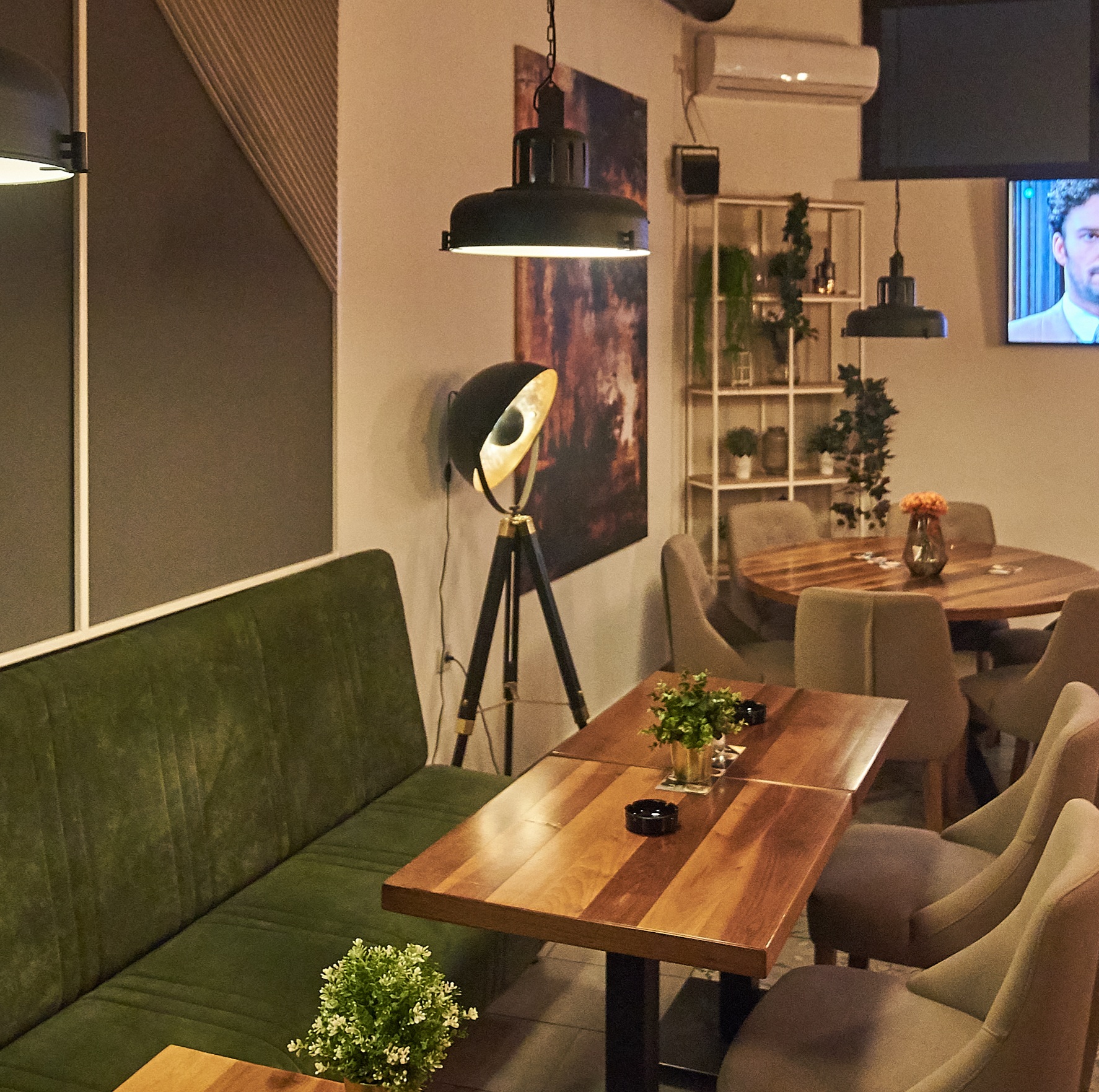 Rasveta iz galerije referenci — restoran Fortuna